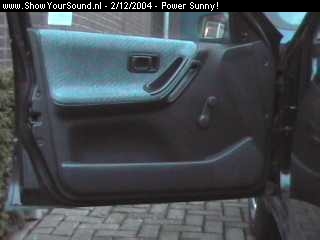 showyoursound.nl - Sunny Quality - Power Sunny! - dvc00047.jpg - Zo ziet mijn deur er momenteel uit. Helemaal standaard. Hier ga ik dus mijn composet inbouwen. GTO 6505c. De deurbak is vrij standaard, gewoon eraf pleuren en een nieuwe er op. 